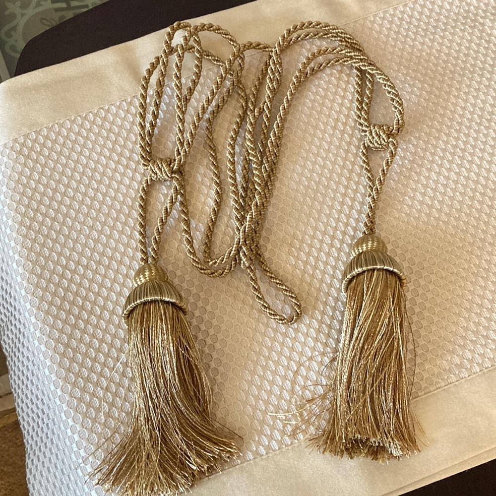 NWOT Elegant Gold Tone Tassel Tie Backs with Braided Cording